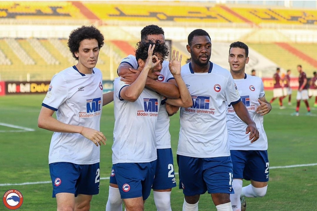 Τα παιδιά της Κόκα-Κόλα παίζουν επιθετικά