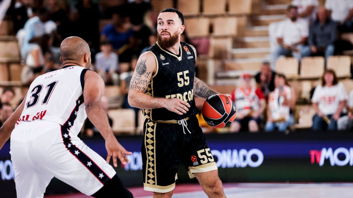 Με ειδικά στο Μιλάνο