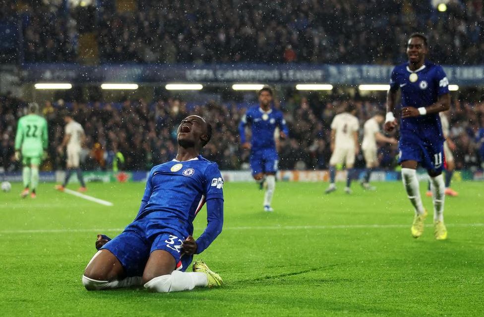 Στόχος το ένατο σερί διπλό