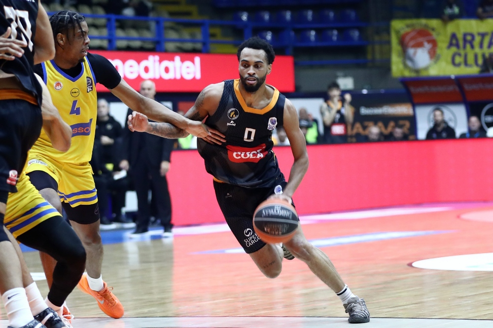 Το μομέντουμ δείχνει έδρα