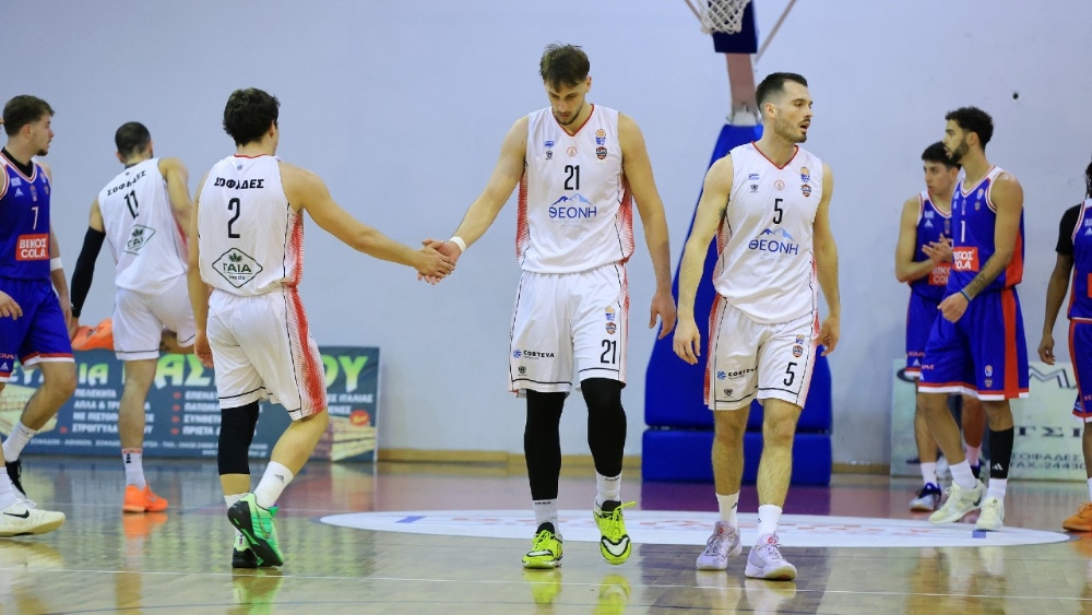 Με φόρα για την παραμονή