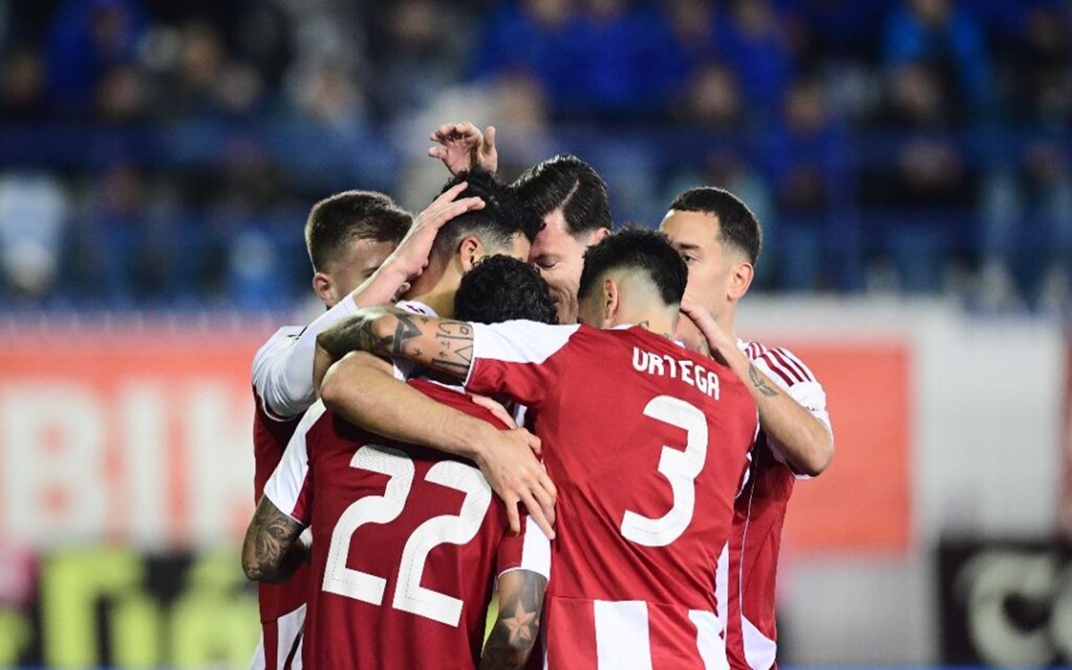 Να μου ρίχνεις μαργαρίτα