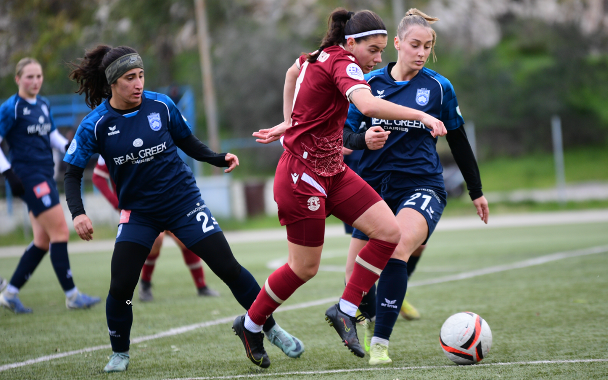 Ντέρμπι κορυφής με φόντο τη μάχη του τίτλου