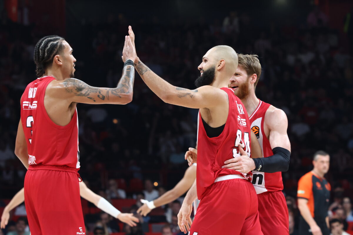 Αγγίζει τη τετράδα με ειδικά στοιχήματα!