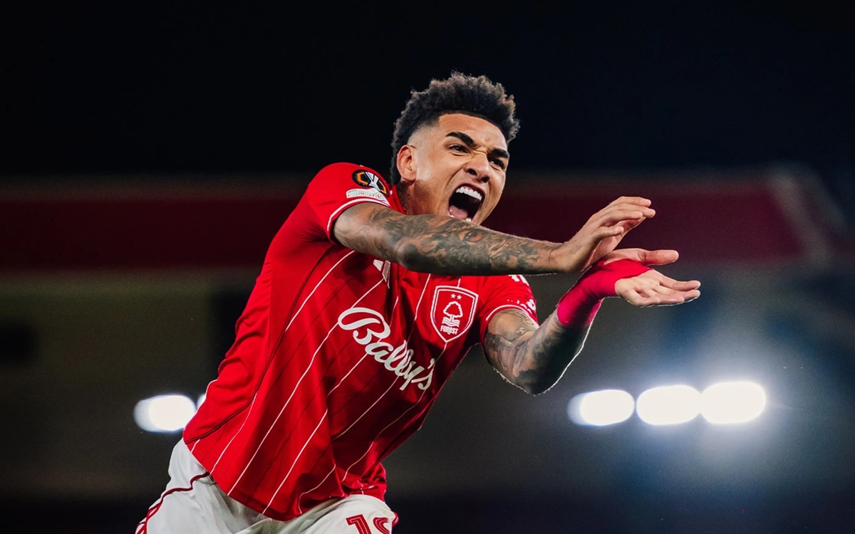 Νότιγχαμ – Άστον Βίλα Τι Παίζουμε: «Κύμα» τριπλασιασμού στον εμφύλιο