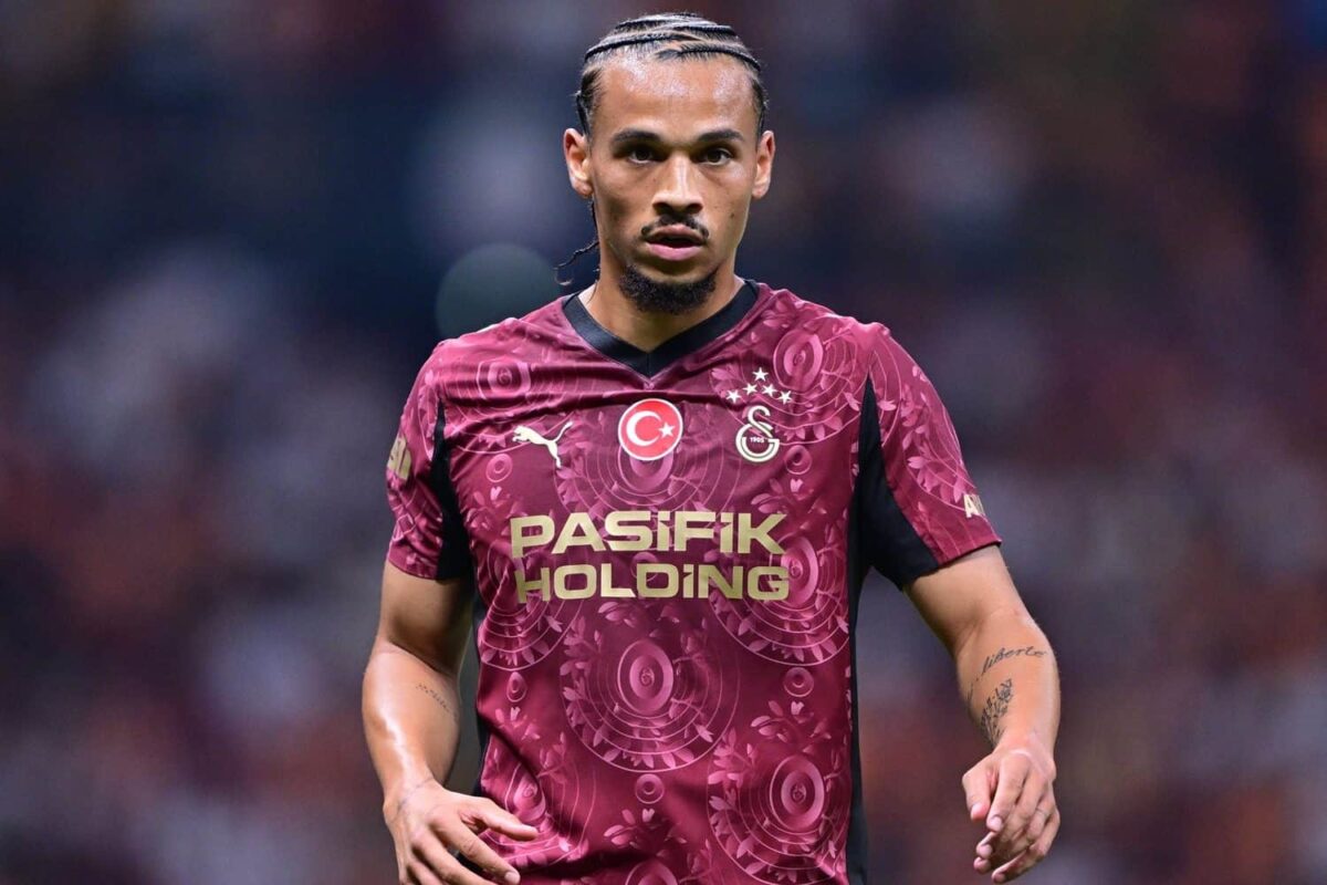 Ξετυλίγει το δώρο